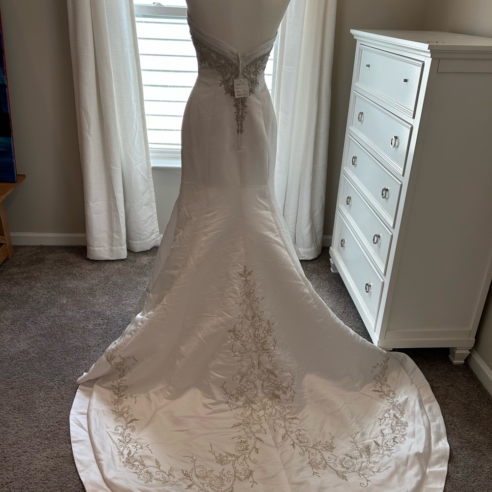 Wedding dress